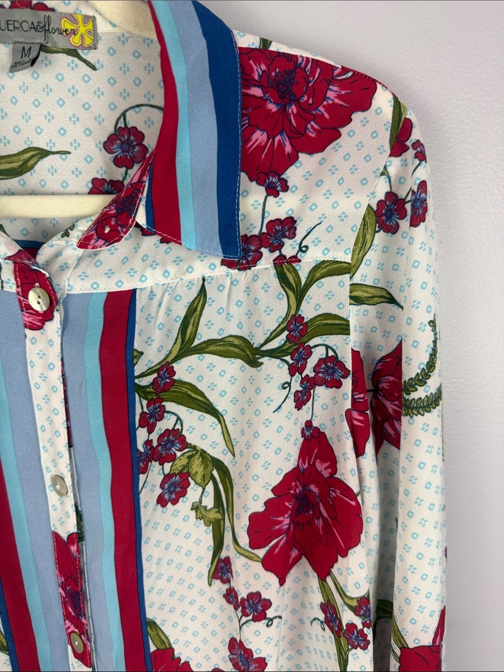 Figueroa & Flower Button-Front Floral Geometric Tie-Hem Medium Shirt Red Floral - Picture 8 of 12